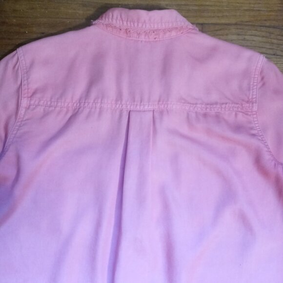 CHICO'S twill fringe hem shirt in coral pink (1/US8) - Picture 12 of 16